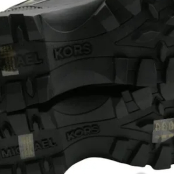 🔥SALE🔥Michael Kors HTF  Brooke Bootie SZ 9.5 - Picture 13 of 16